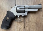 Smith & Wesson 629 - 2 Mountine Revolver