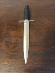 Historický vojenský útočný nůž