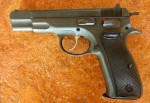 Sběratelská pistole ČZ 75 z 80. let