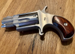 Mini revolver NAA raze 22LR