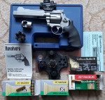 Unikátní nerezový revolver Smith/Wesson model 686, .357 Mag