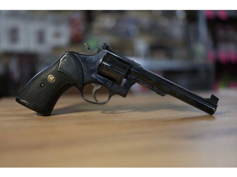 Revolver Smith & Wesson 14