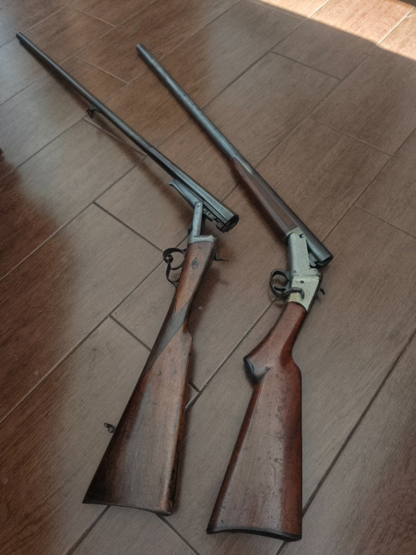 US brokovnice Iver Johnson 12/65 a Bernard 16/65