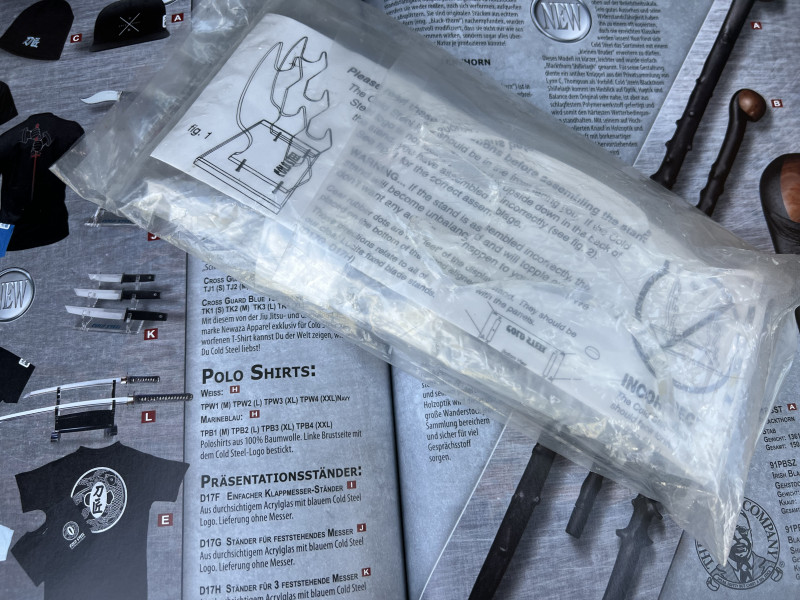 stojánek na nože (na katany, tanto), oreginál Cold Steel USA