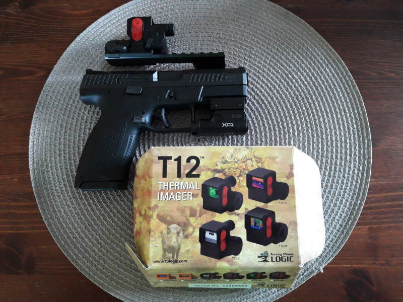 Termovizní kolimátor  Logic T12