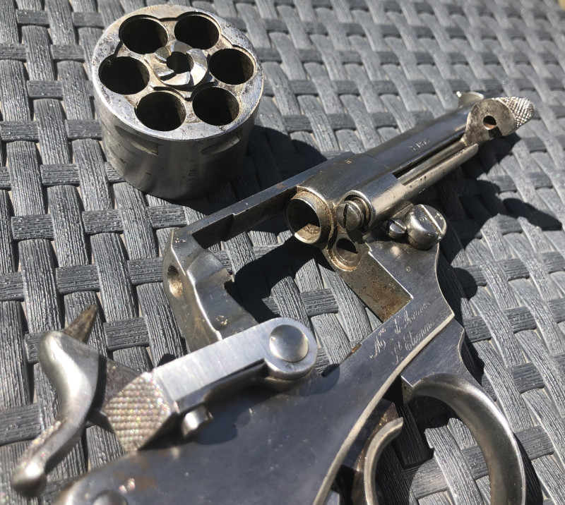 Francouzský revolver St. Etienne M1873 v ráži 11mm.
