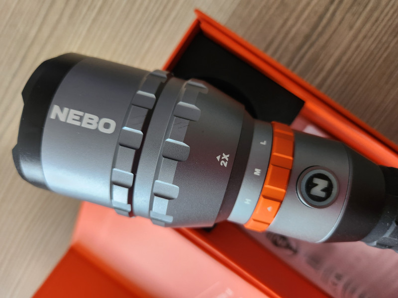 NEBO Davinci svítilna 12000 taktická