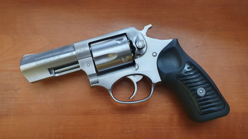 RUGER SP101 .38 speciál s pouzdrem