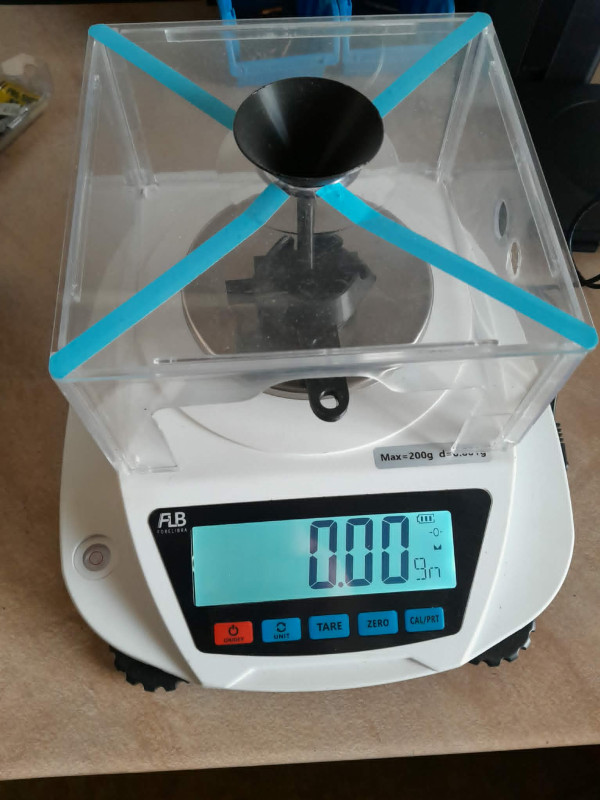 Laboratorní váha FLB FORELIBRA 0,001g