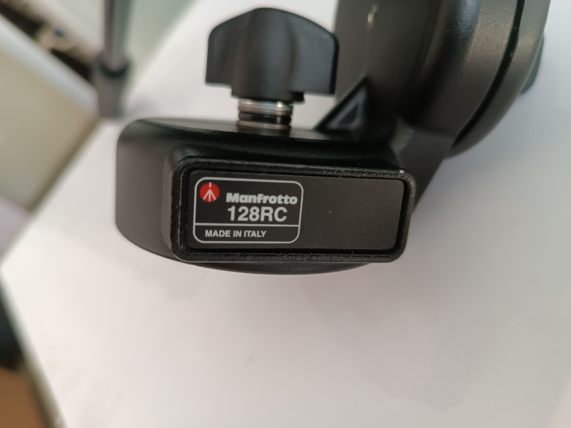 Stativové hlavy Manfrotto 128RC a 804RC2