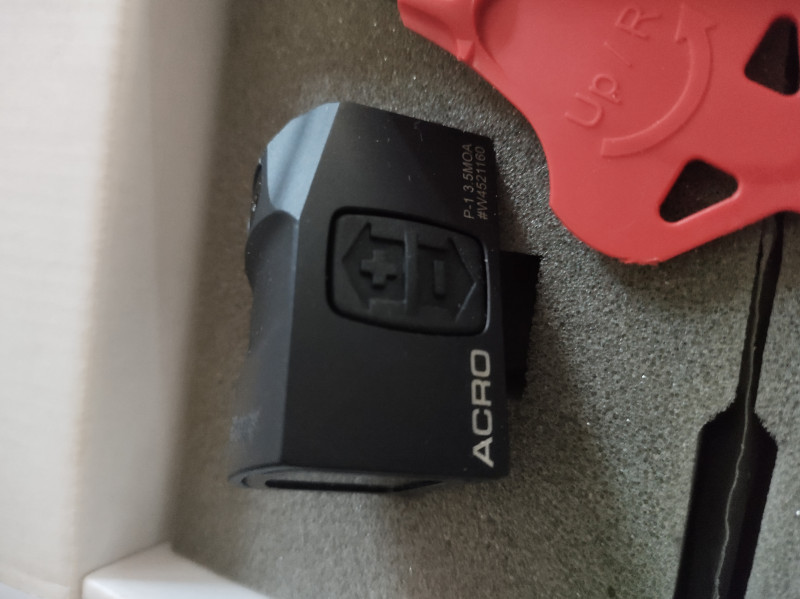 Kolimator Aimpoint acro p1 