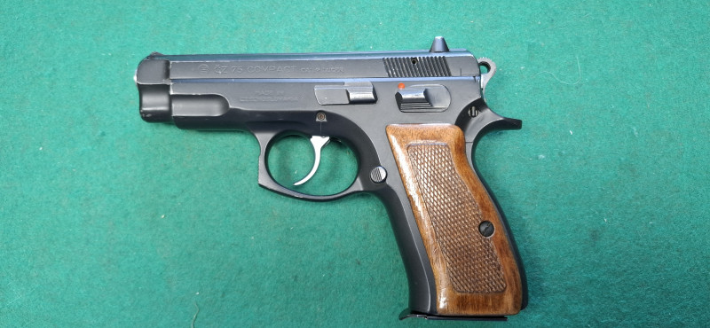 CZ 75 Compact