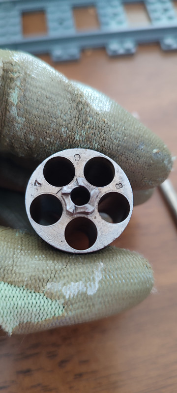  Revolver Rome a Novelty Works cal. 32RF s továrním rytím.