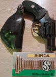 Revolver astra 680 .38spec