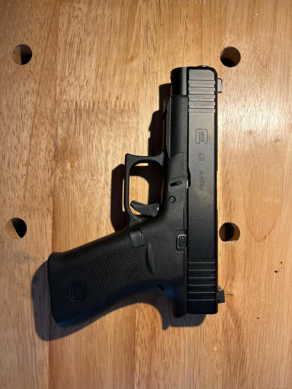 GLOCK 48