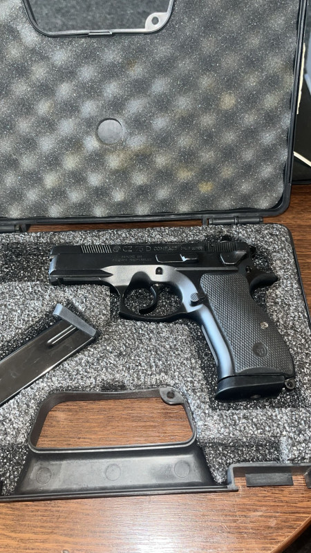 ČZ 75 Compact D