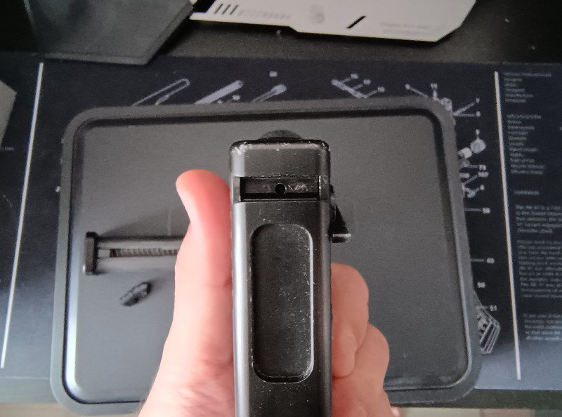 Nabídněte - Tokyo Marui G18C - Upravená/Na opravu nebo díly