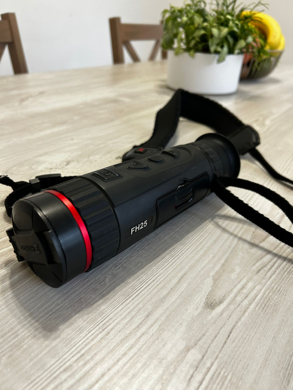 Prodám pozorovací termovizi Hikmicro 