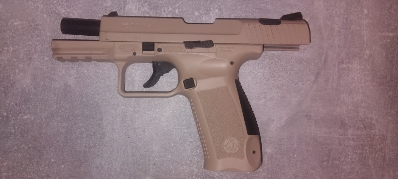 Canik TP9V2 desert