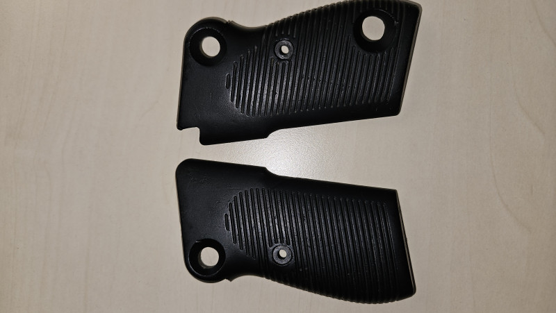 Střenky Beretta 1951