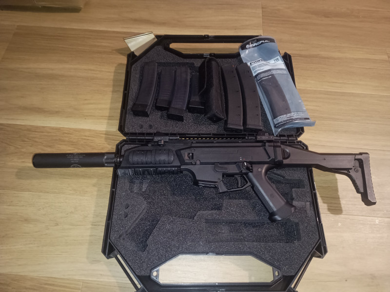 Cz Scorpion Evo S1 + tlumič GIS CSR9