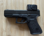 Glock 19 Gen5 FS MOS doplněný kolimátorem Aimpoint ACRO C-2 