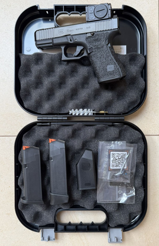 Glock 19 Gen5 FS MOS doplněný kolimátorem Aimpoint ACRO C-2 