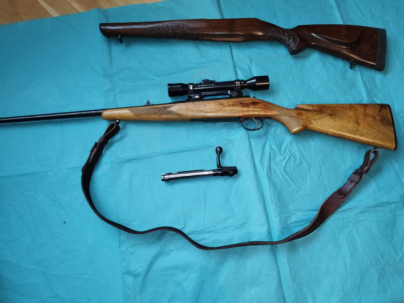 CZ 537