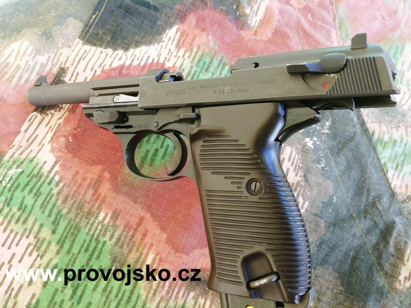 samonabíjecí P38 