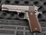 Sběratelský unikát: Originální Colt M1911A1 (r.v. 1943)