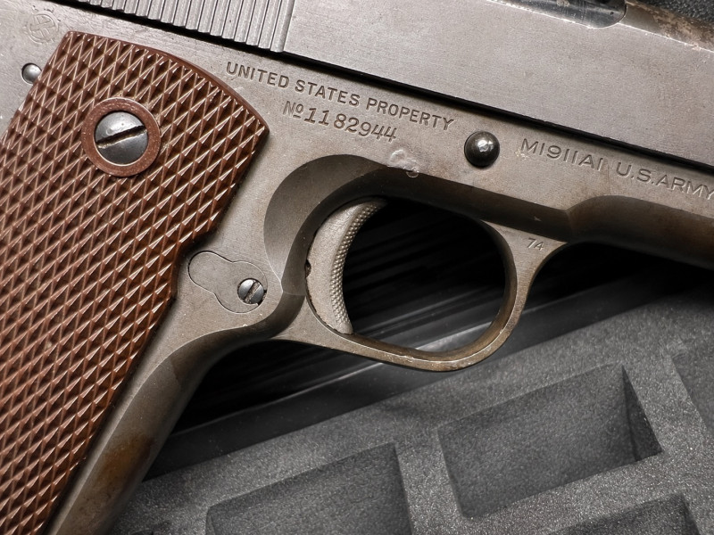 Sběratelský unikát: Originální Colt M1911A1 (r.v. 1943)