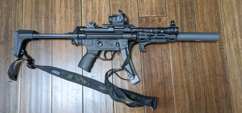 Koupím doplňky na MP5 9mm Luger (HK, POF), zásobníky atd.