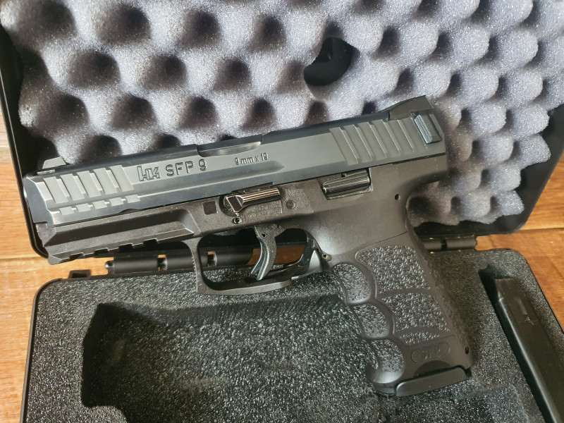HK SFP 9, 9mm luger, + 3 pouzdra