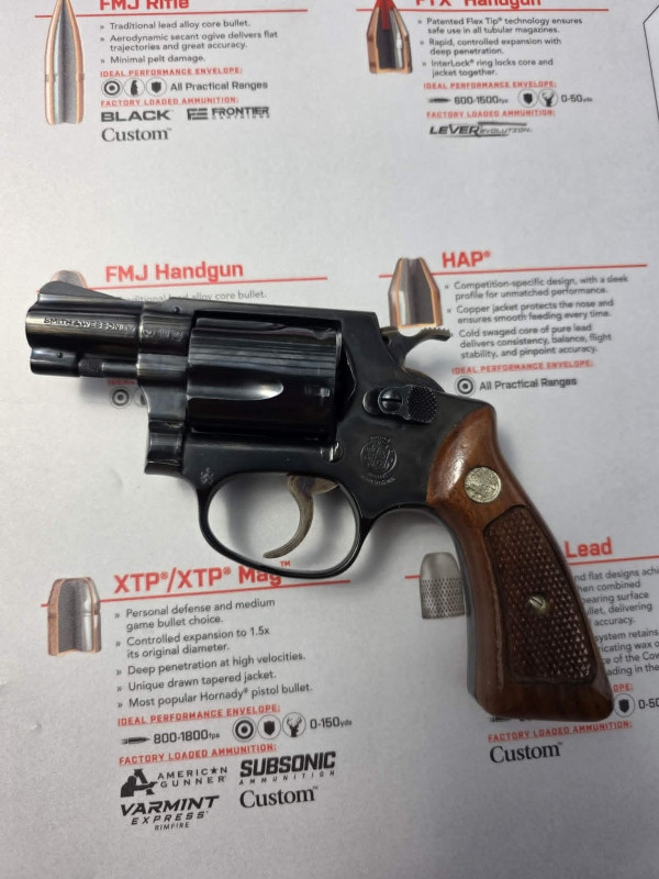 Smith & Wesson 36 chiefs special 38