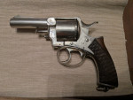 šestistranný revolver systému Webley RIC