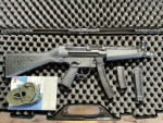 H&K SP5 (9mm) + B&T Rail, 2 handguards