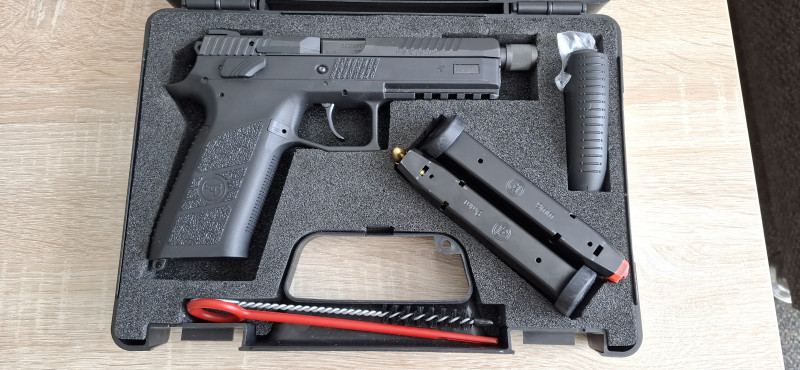 CZ P09 SR