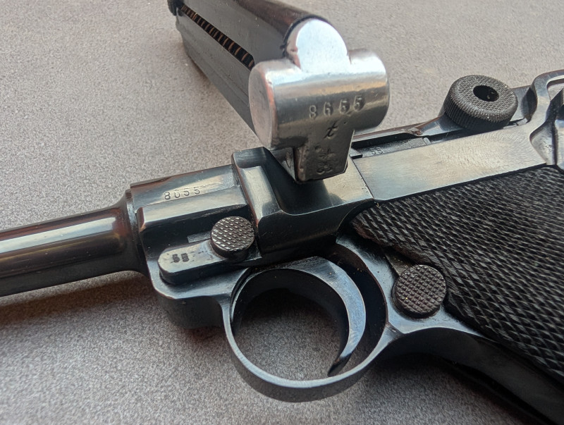 Komplet Luger P 08 s pouzdrem r.v. 1939