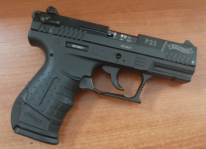 Walther P22 ráže 22lr originál kufr+zásobník 