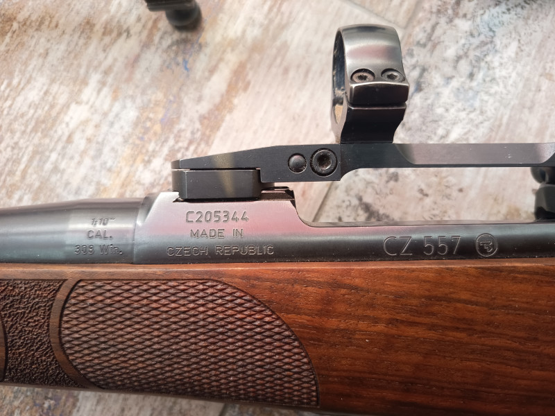 CZ 557 
