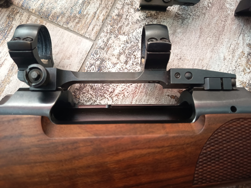 CZ 557 