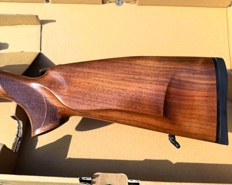 Celopažbená CZ 557 FS cal.7x64 - stále v záruce