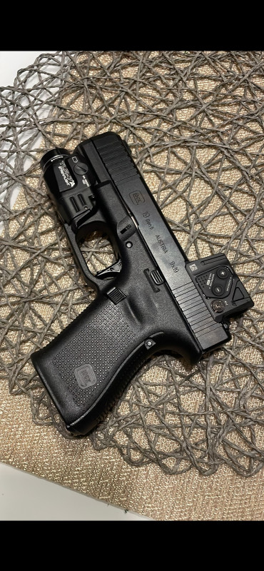 Koupím GLOCK 45 - A-CUT, COA kolimátor, v záruce