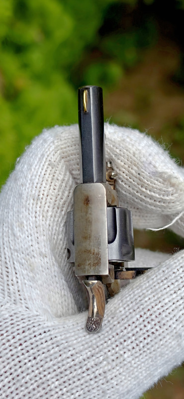 Historický miniaturní revolver SA/DA cal.22 short