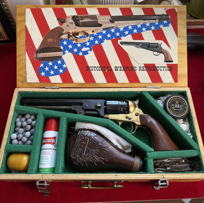 Colt Navy 1851 Pietta Italy 44. Cal