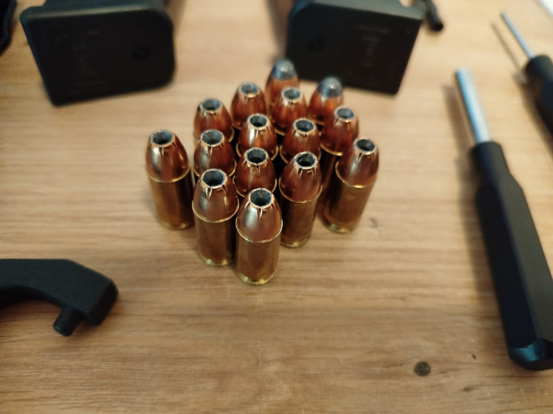 GLOCK 17 první majitel vystříleno 850 ran MARIÁNSKÉ LÁZNĚ