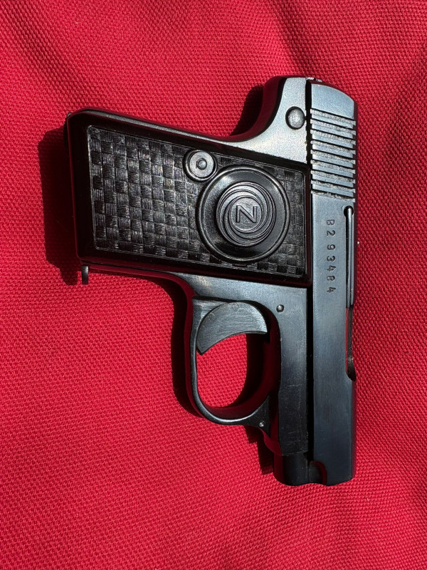 kapesní pistolka ČZ 