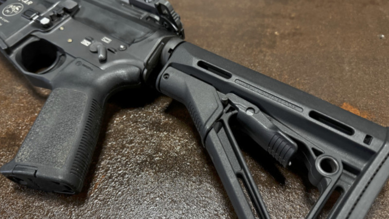 V-AR v 9 mm luger