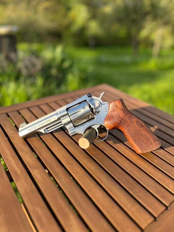 Prodám Ruger GP100 Match Champion