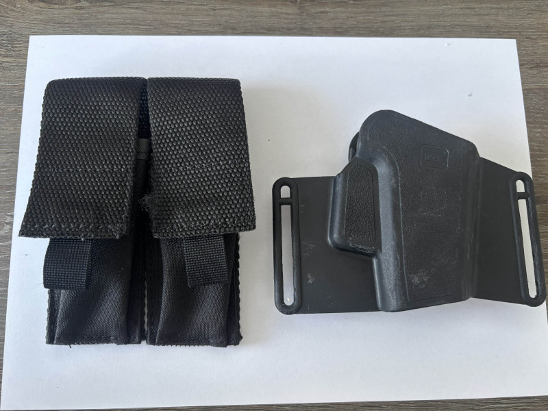 Pouzdro Glock 17 + pouzdro na zásobníky Dasta